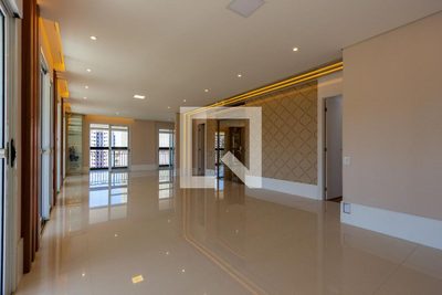 Apartamento, 3 quartos, 204 m² - Foto 2
