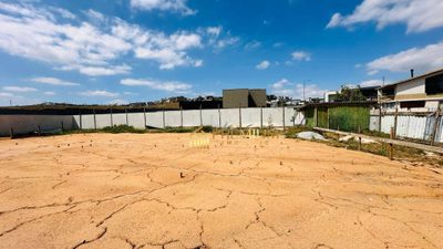 Loteamento e Condomínio, 600 m² - Foto 1