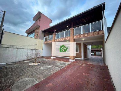 Casa, 5 quartos, 232 m² - Foto 2