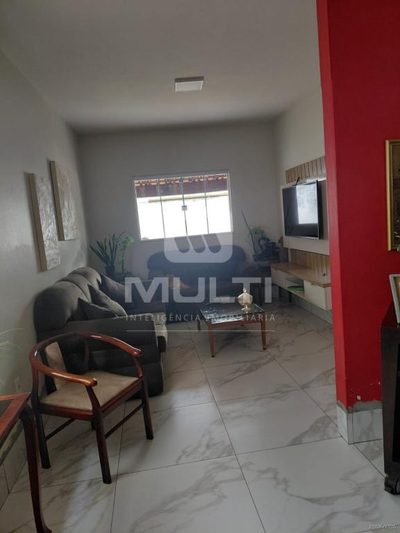 Casa, 4 quartos, 230 m² - Foto 1