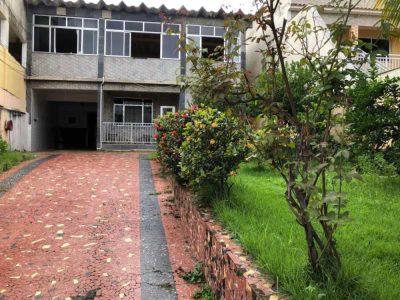 Casa, 4 quartos, 270 m² - Foto 1