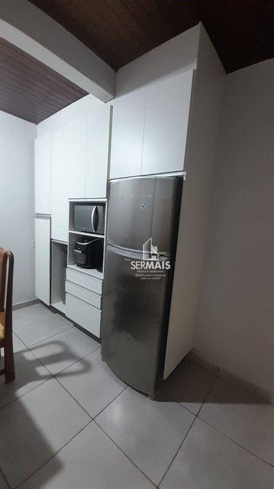 Casa, 5 quartos, 330 m² - Foto 2