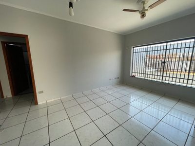 Casa, 4 quartos, 291 m² - Foto 2