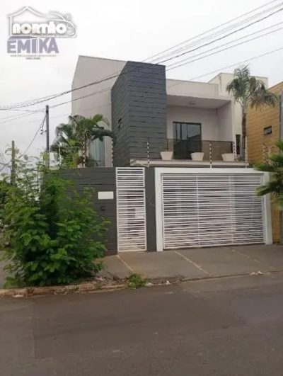 Casa, 3 quartos, 241 m² - Foto 2