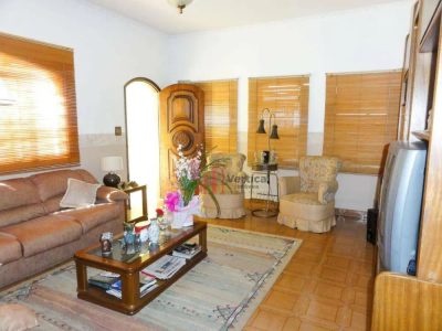 Sobrado, 3 quartos, 218 m² - Foto 1