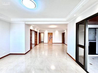 Apartamento, 4 quartos, 204 m² - Foto 1