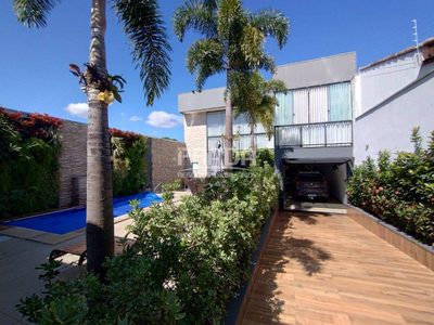 Casa, 4 quartos, 371 m² - Foto 1