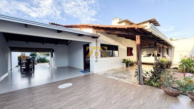 Casa, 4 quartos, 228 m² - Foto 2