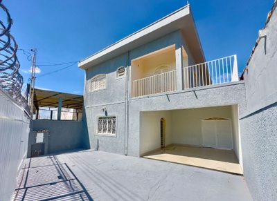 Casa, 3 quartos, 200 m² - Foto 1