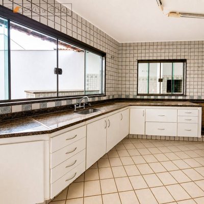 Casa, 4 quartos, 270 m² - Foto 4