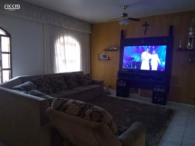 Casa, 7 quartos, 300 m² - Foto 1