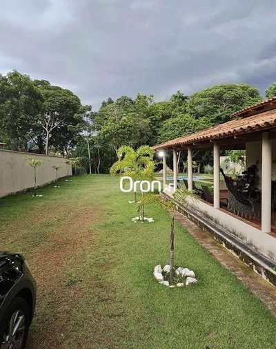 Chácara, 3 quartos, 2500 m² - Foto 1
