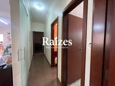 Casa, 3 quartos, 245 m² - Foto 4