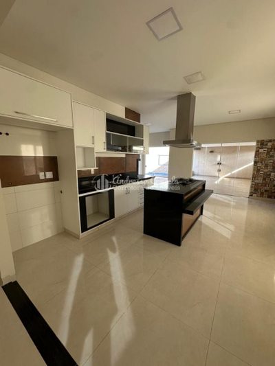Casa, 3 quartos, 180 m² - Foto 2