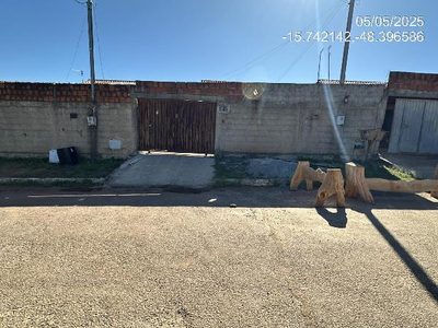 Casa, 2 quartos, 180 m² - Foto 1