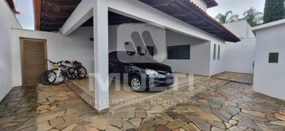 Casa, 4 quartos, 262 m² - Foto 1