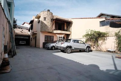 Sobrado, 3 quartos, 180 m² - Foto 1