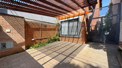 Casa, 2 quartos, 150 m² - Foto 1