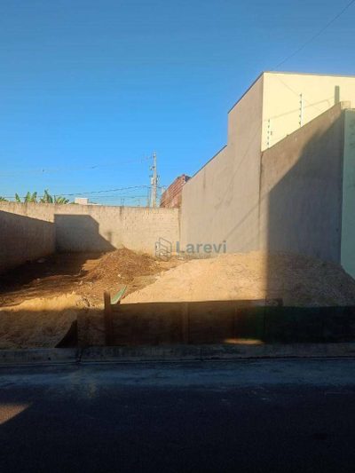 Terreno, 180 m² - Foto 1