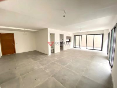 Apartamento, 3 quartos, 210 m² - Foto 1