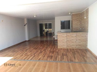 Casa, 3 quartos, 243 m² - Foto 3