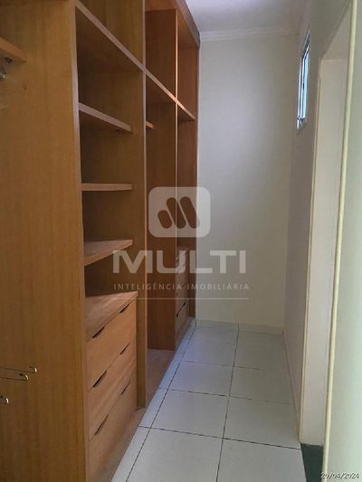 Casa, 3 quartos, 200 m² - Foto 1