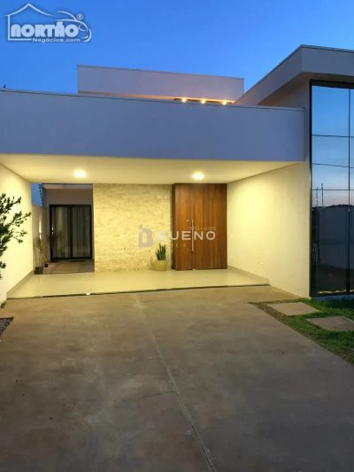 Casa, 1 quarto, 166 m² - Foto 2