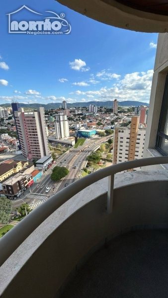 Casa, 5 quartos, 156 m² - Foto 1