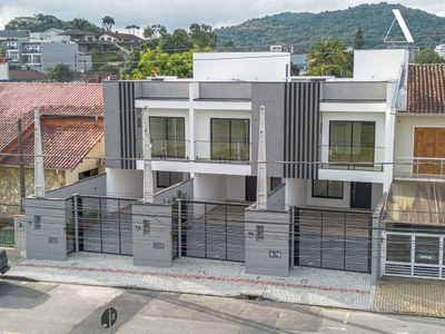 Casa, 3 quartos, 146 m² - Foto 1