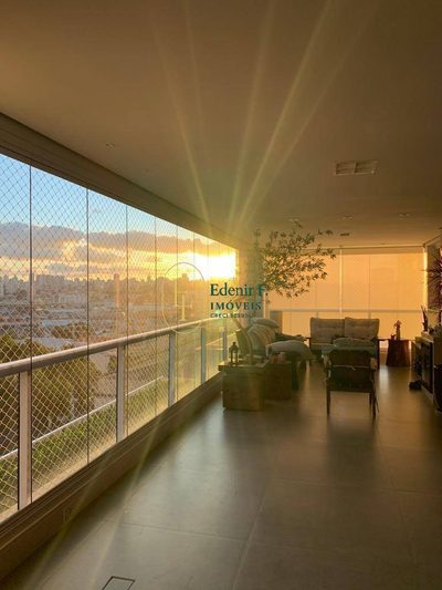 Apartamento, 3 quartos, 183 m² - Foto 2