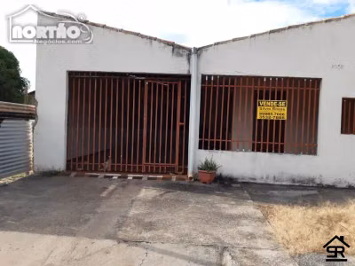 Casa, 2 quartos, 200 m² - Foto 1