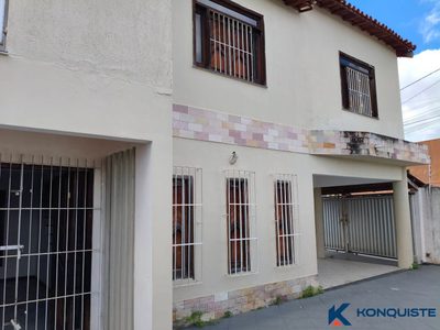 Casa, 5 quartos, 304 m² - Foto 1