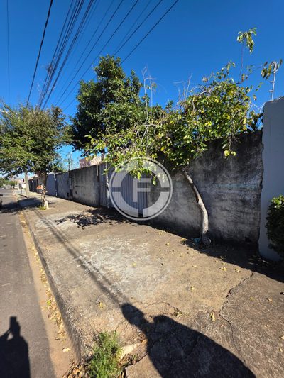 Terreno, 305 m² - Foto 1