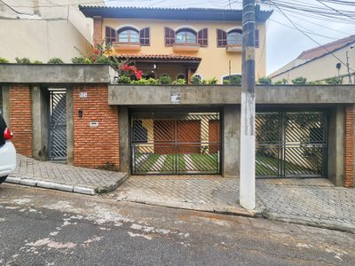 Casa, 3 quartos, 223 m² - Foto 1