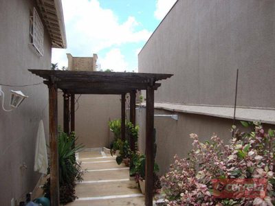Casa, 4 quartos, 350 m² - Foto 1