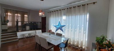 Sobrado, 3 quartos, 247 m² - Foto 1