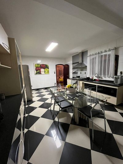 Casa, 3 quartos, 243 m² - Foto 3