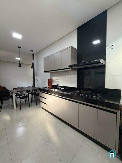 Casa, 3 quartos, 120 m² - Foto 1