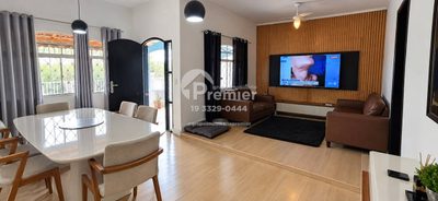 Casa, 3 quartos, 253 m² - Foto 1
