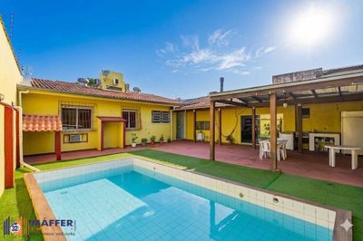 Casa, 3 quartos, 250 m² - Foto 1