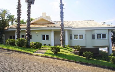 Sobrado, 4 quartos, 1900 m² - Foto 1