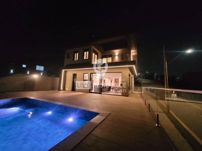 Casa, 4 quartos, 229 m² - Foto 1