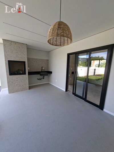 Casa, 3 quartos, 153 m² - Foto 2