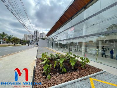 Loja-Salão, 829 m² - Foto 1