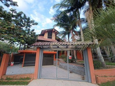 Casa, 3 quartos, 250 m² - Foto 1