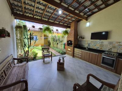Sobrado, 3 quartos, 238 m² - Foto 1