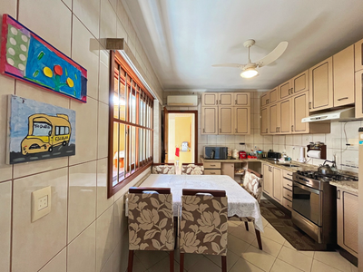 Casa, 3 quartos, 210 m² - Foto 5