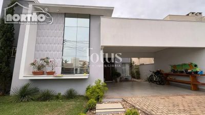 Casa, 3 quartos, 209 m² - Foto 1