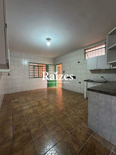 Casa, 3 quartos, 154 m² - Foto 1