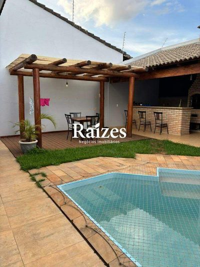 Casa, 3 quartos, 210 m² - Foto 2